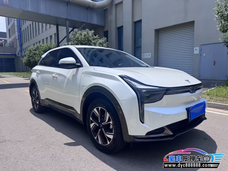 23年哪吒U轿车抵押车出售