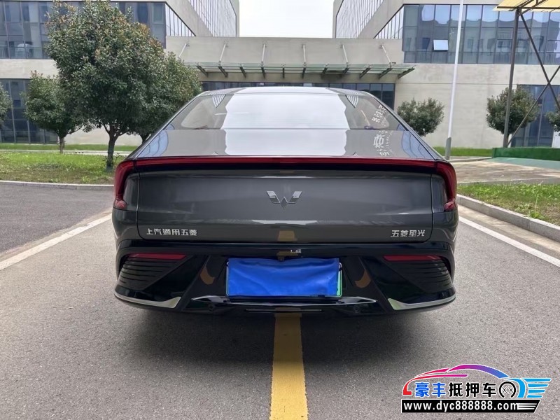 24年五菱星光轿车抵押车出售