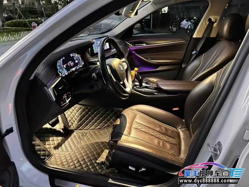 20年宝马5系轿车抵押车出售