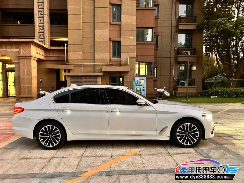 20年宝马5系轿车抵押车出售