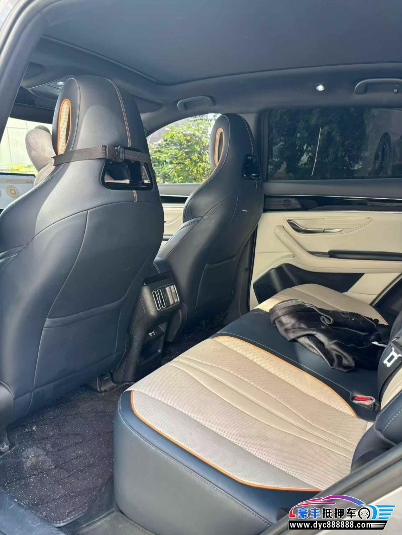 24年比亚迪唐轿车抵押车出售