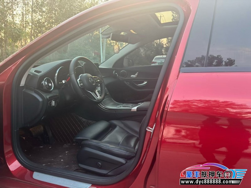 19年奔驰C轿车抵押车出售