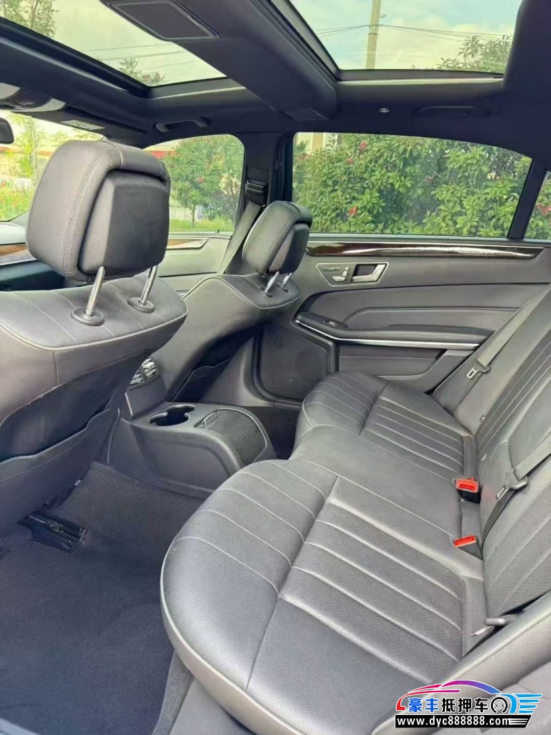 16年奔驰E轿车抵押车出售