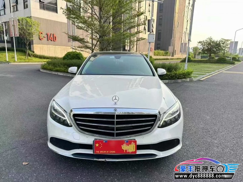 19年奔驰C轿车抵押车出售