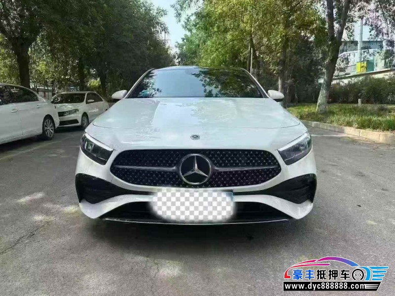 24年奔驰A轿车抵押车出售