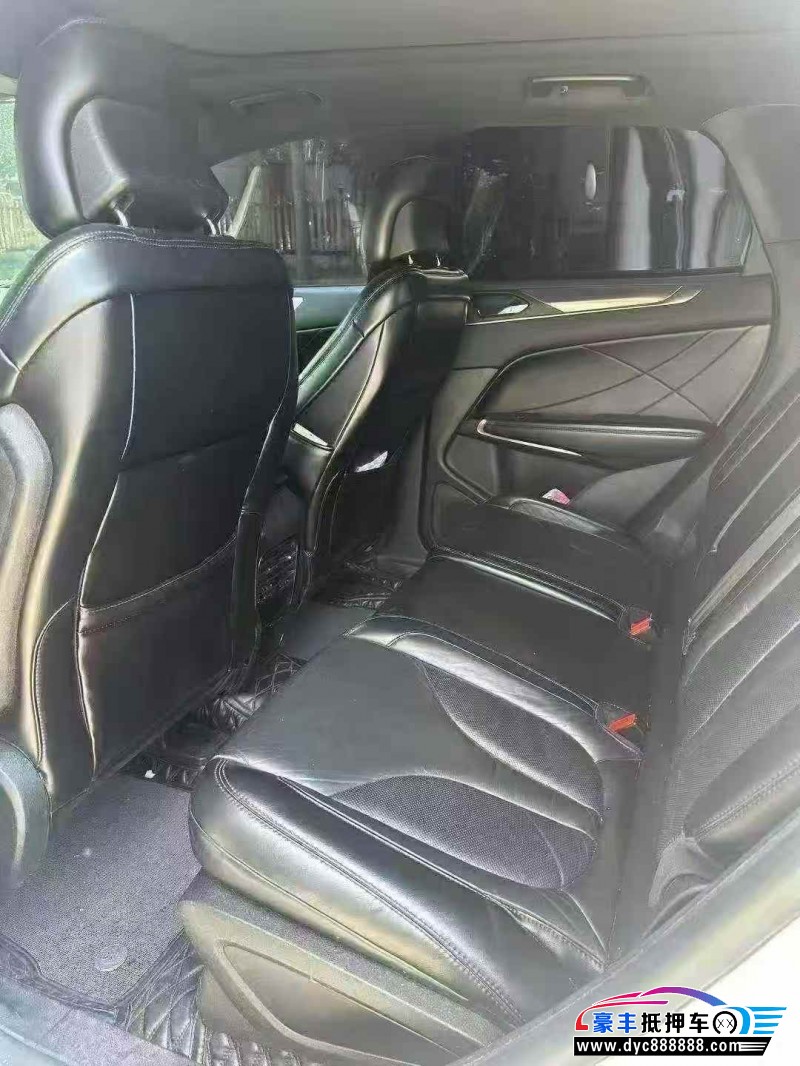 18年林肯MKC轿车抵押车出售