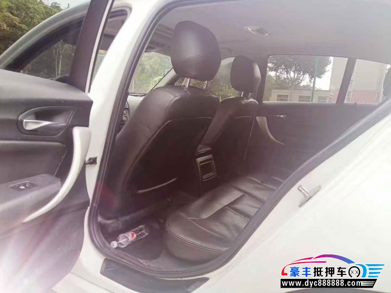 14年宝马1系轿车抵押车出售