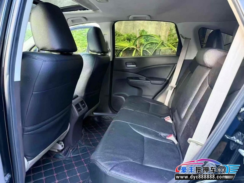 14年本田CR-V轿车抵押车出售