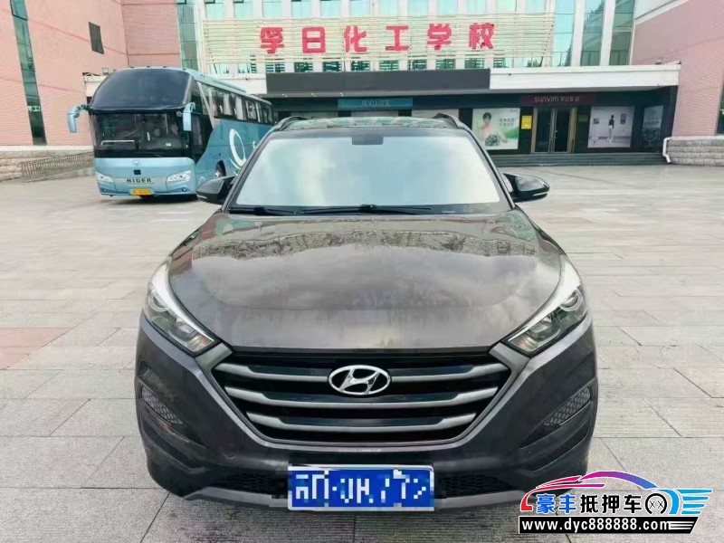 15年现代途胜轿车抵押车出售