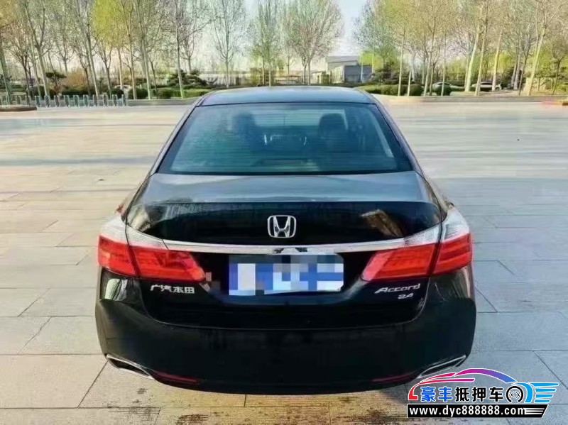 13年本田雅阁轿车抵押车出售