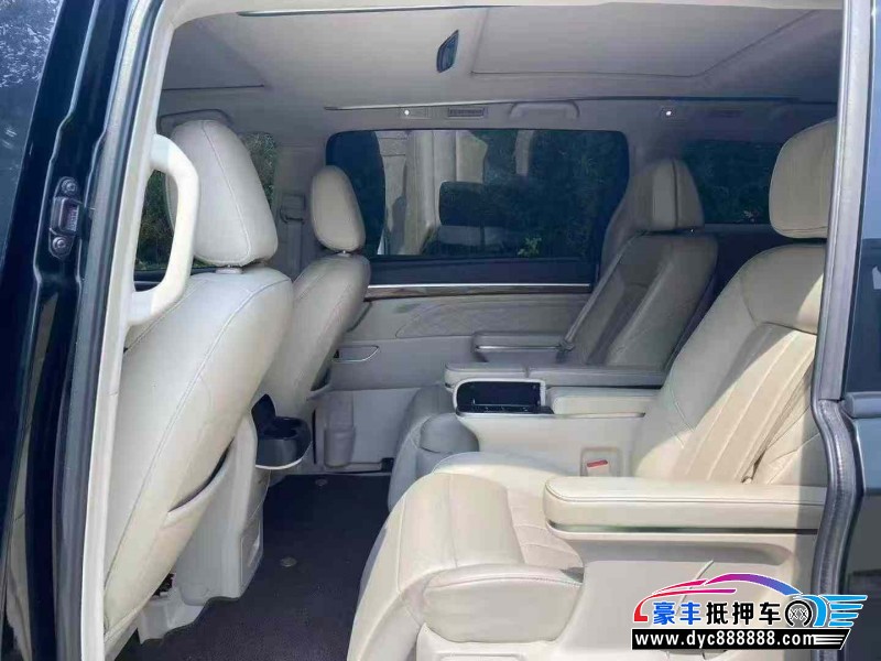 19年传祺M8轿车抵押车出售