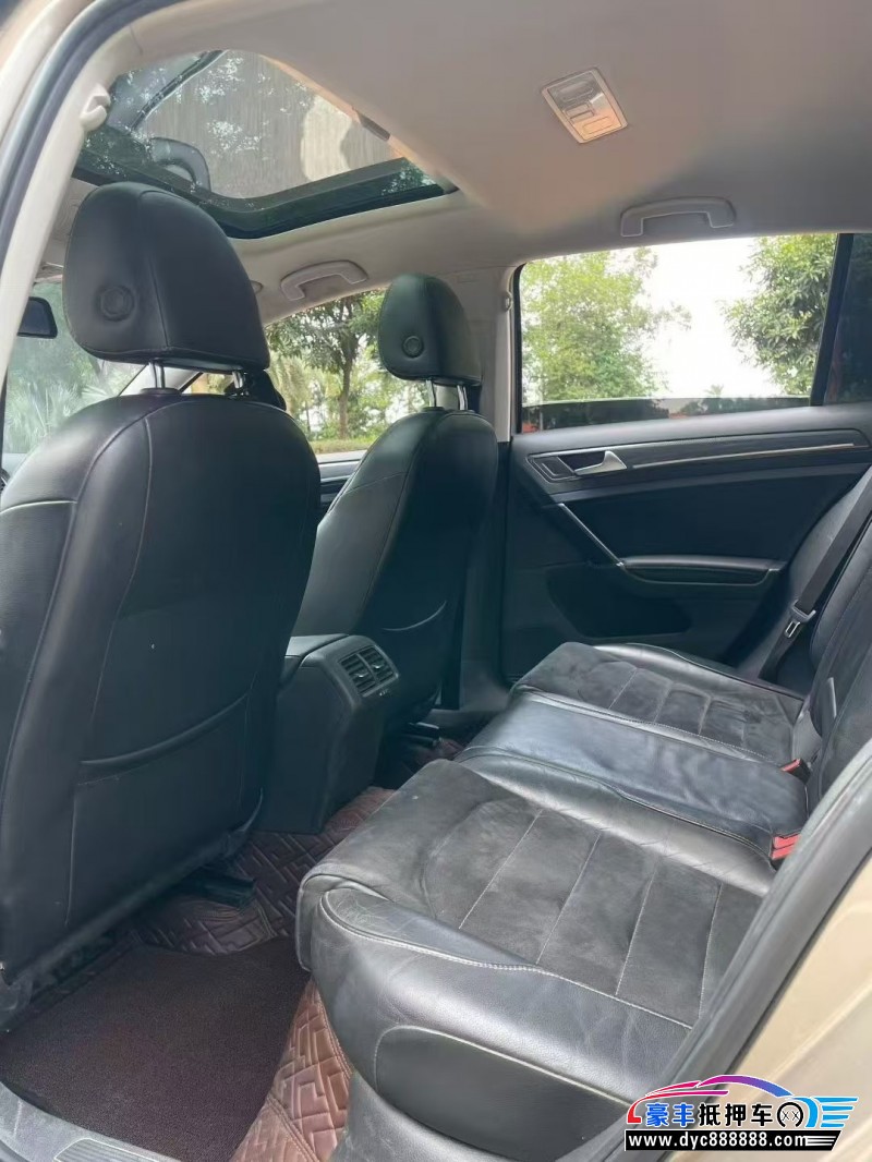 18年大众高尔夫轿车抵押车出售