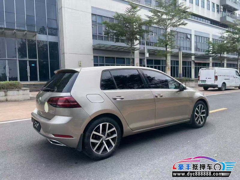 18年大众高尔夫轿车抵押车出售