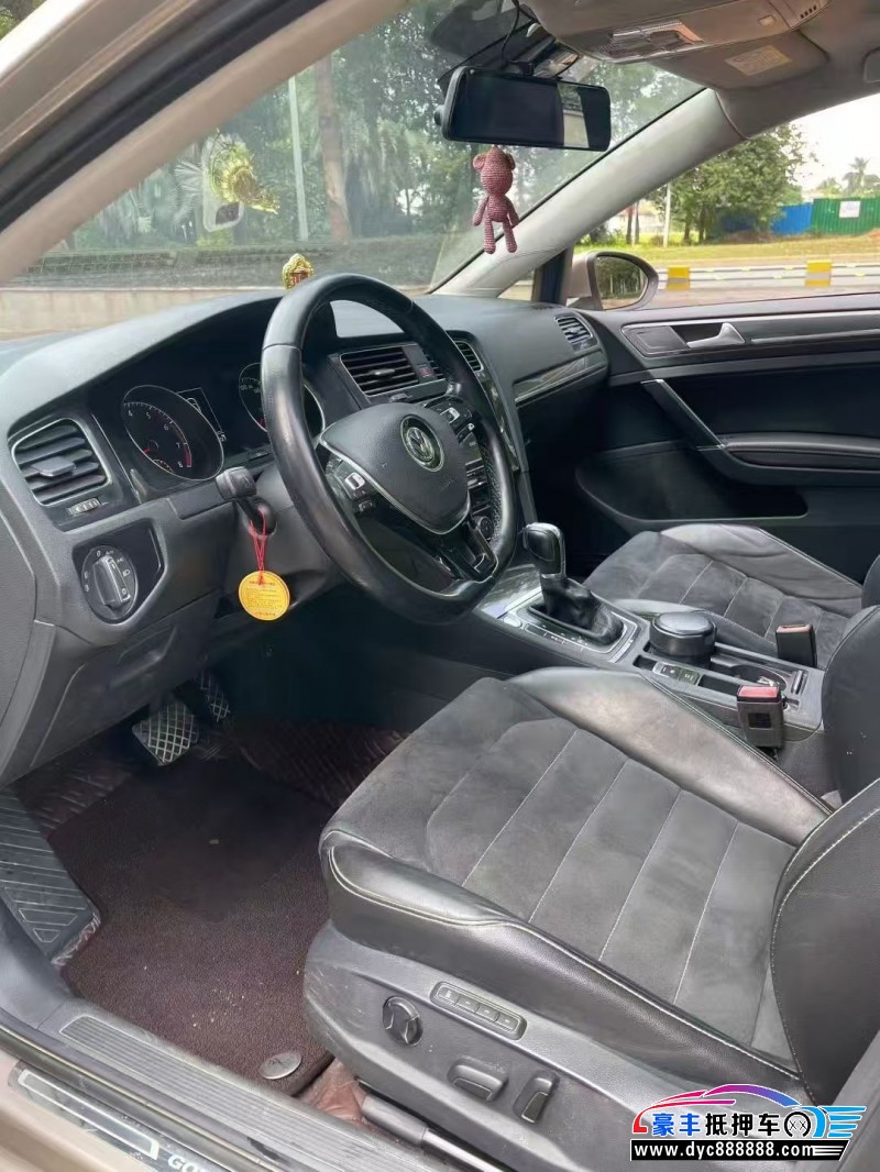 18年大众高尔夫轿车抵押车出售