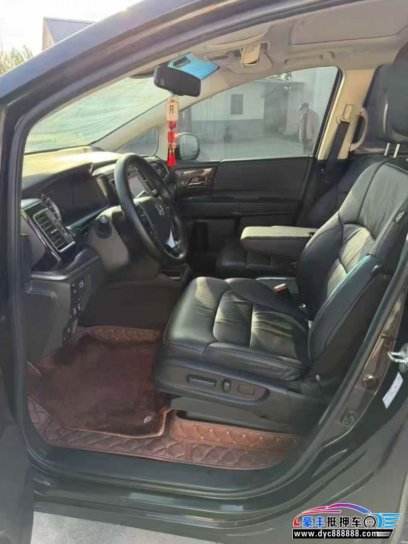 16年本田艾力绅轿车抵押车出售