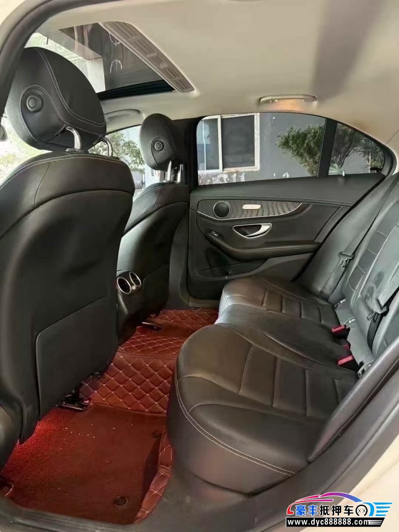 18年奔驰C轿车抵押车出售