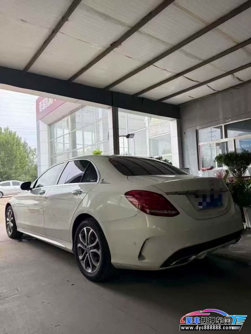 18年奔驰C轿车抵押车出售