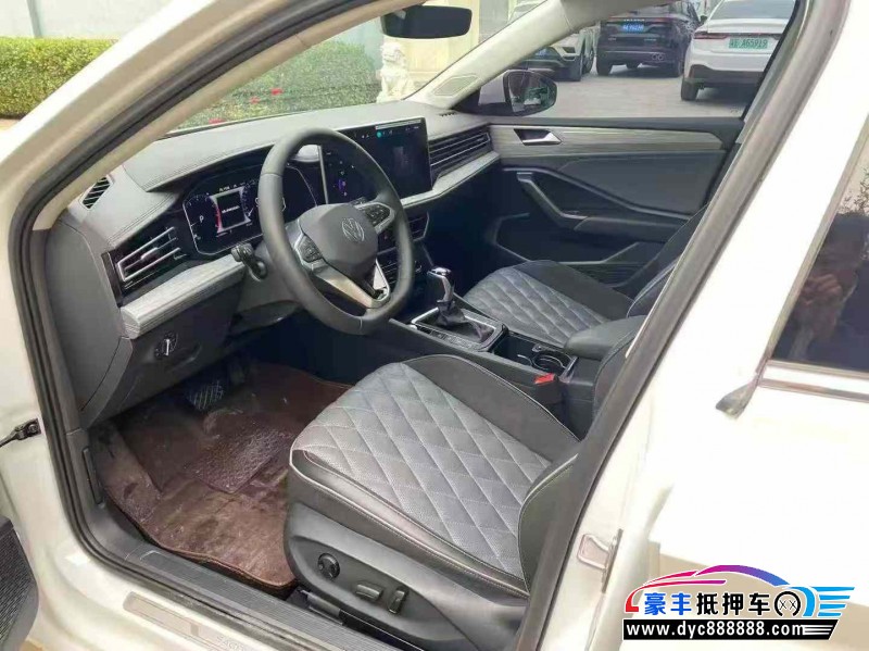 25年大众速腾轿车抵押车出售