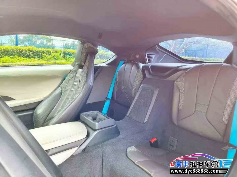 17年宝马i8轿车抵押车出售