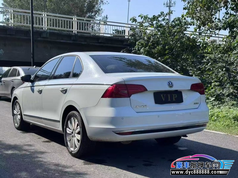 16年大众宝来轿车抵押车出售