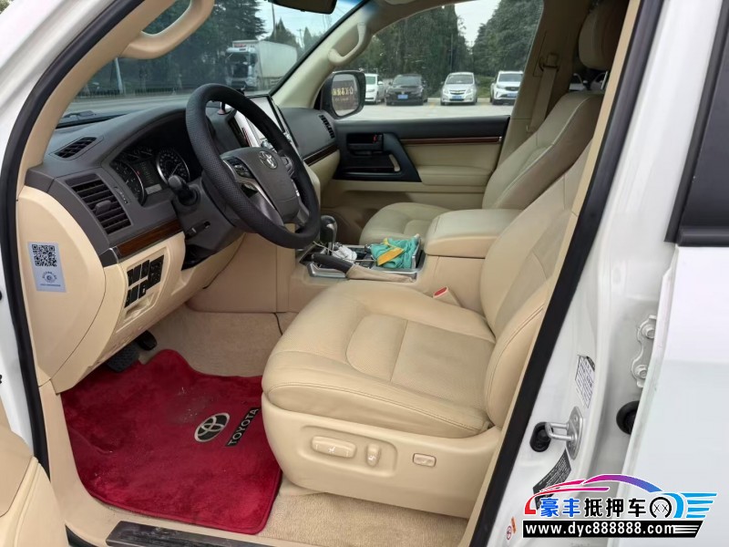 18年丰田兰德酷路泽（陆巡）轿车抵押车出售