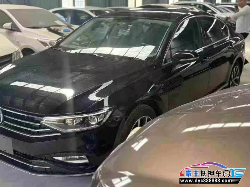 21年大众迈腾轿车抵押车出售