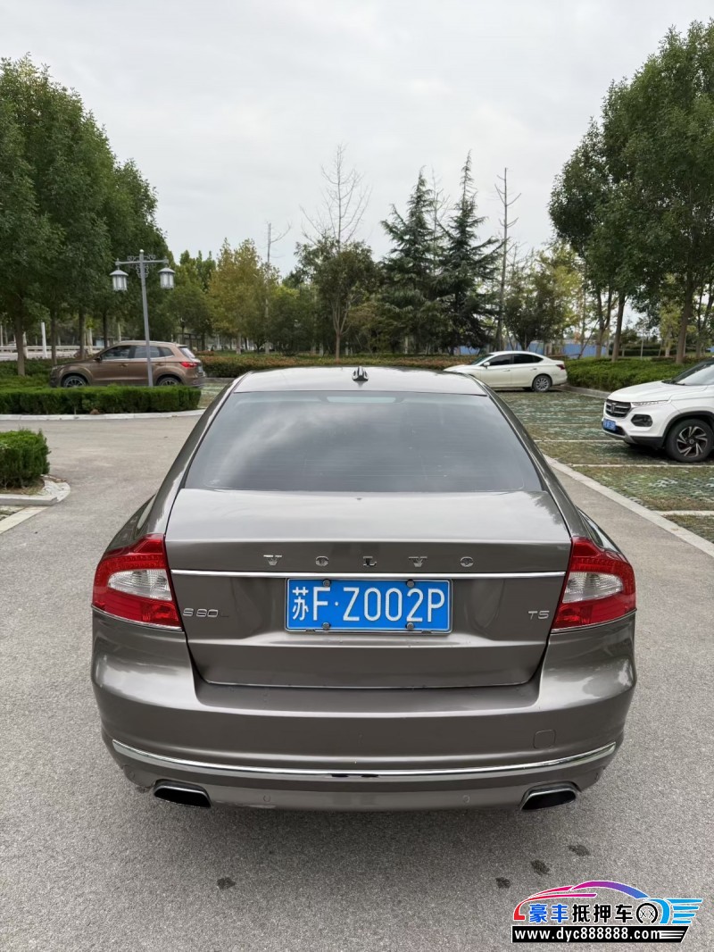 15年沃尔沃S80轿车抵押车出售