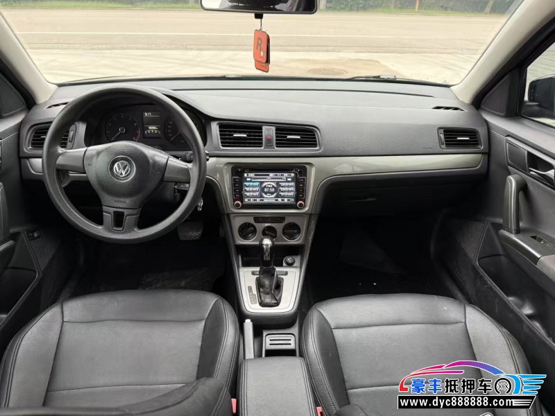 14年大众朗逸轿车抵押车出售