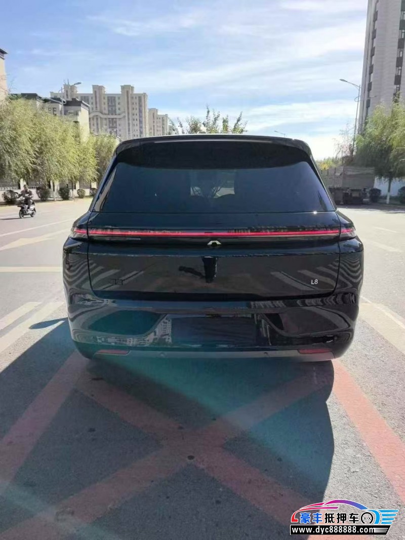 25年理想L8轿车抵押车出售