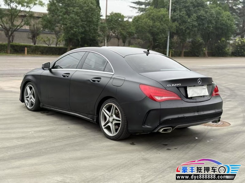 16年奔驰CLA轿车抵押车出售