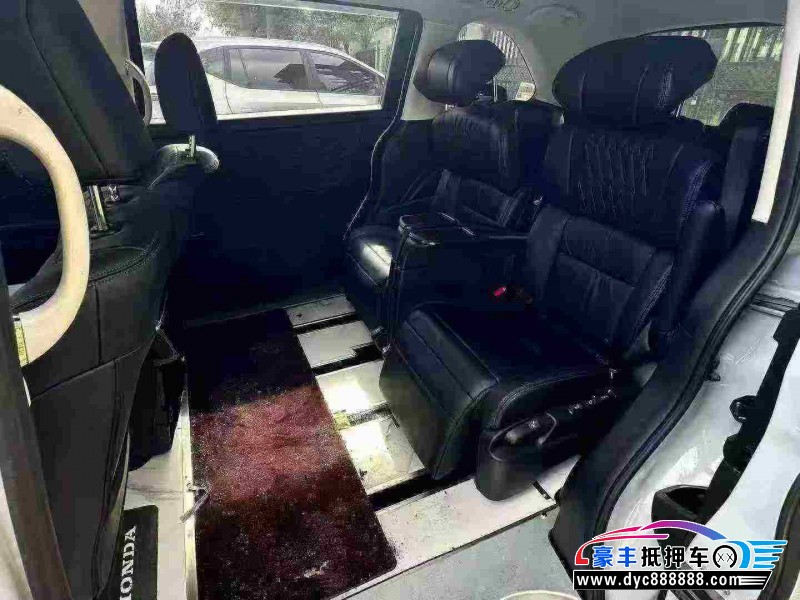 24年本田艾力绅轿车抵押车出售