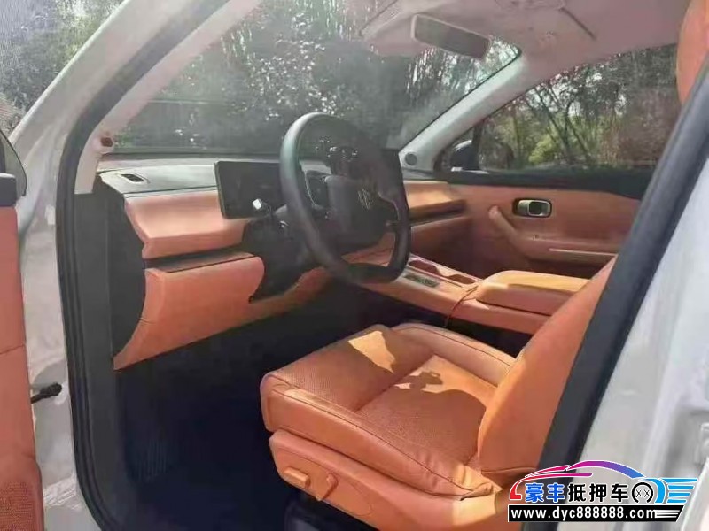 24年零跑C10轿车抵押车出售