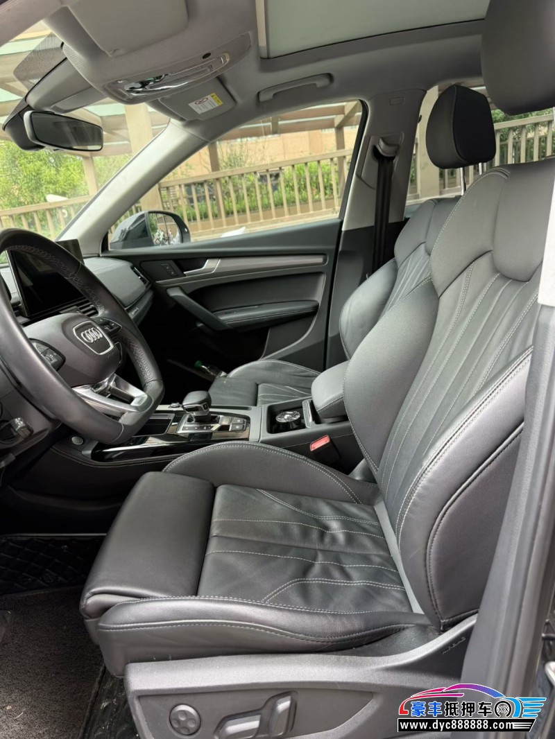 22年奥迪Q5轿车抵押车出售