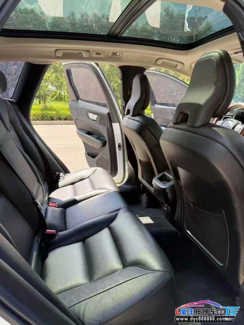 19年沃尔沃XC60轿车抵押车出售