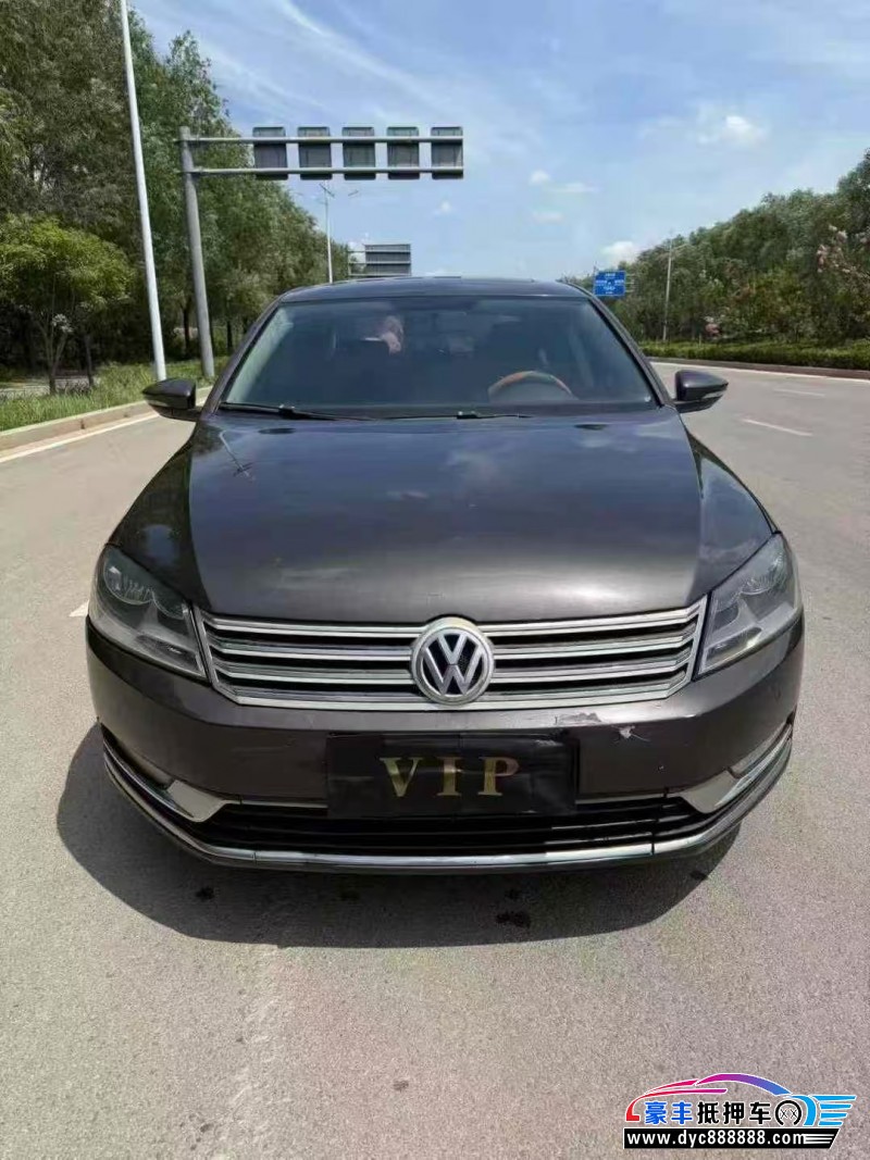 16年大众迈腾轿车抵押车出售