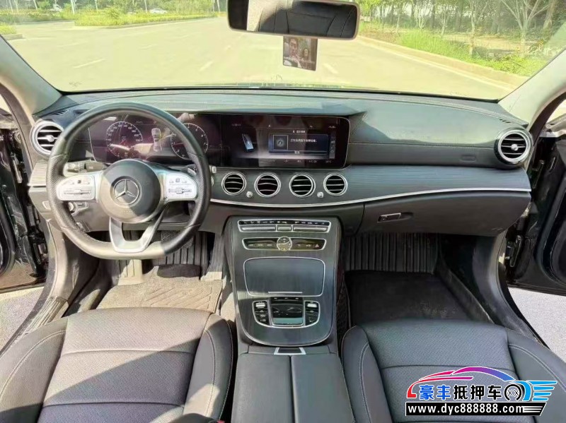 19年奔驰E轿车抵押车出售