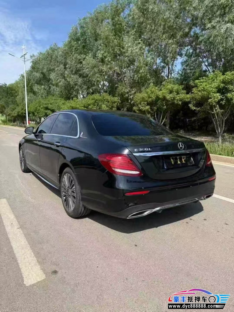 19年奔驰E轿车抵押车出售
