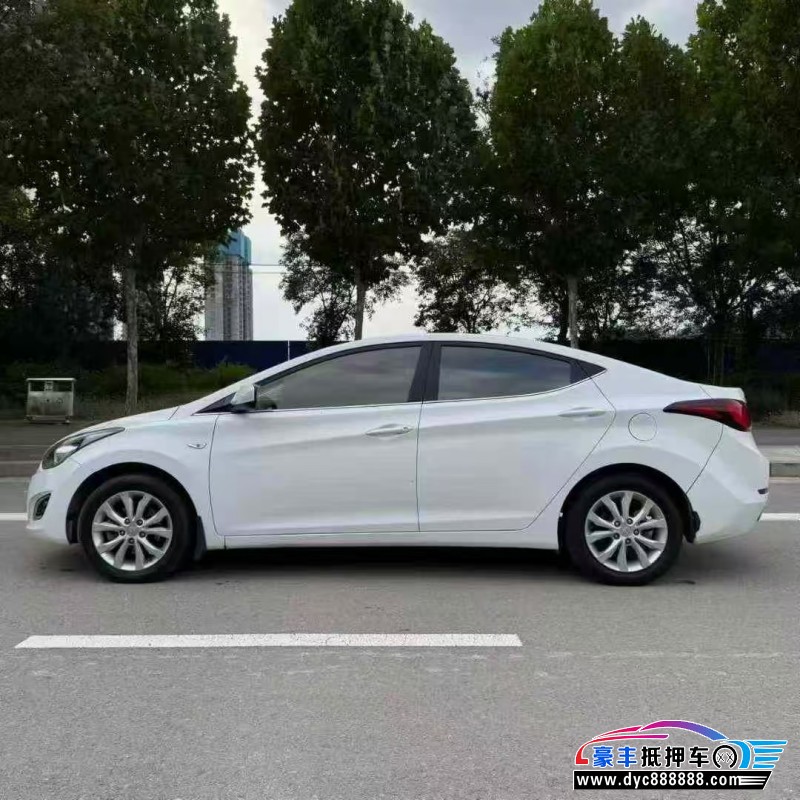 18年现代朗动轿车抵押车出售