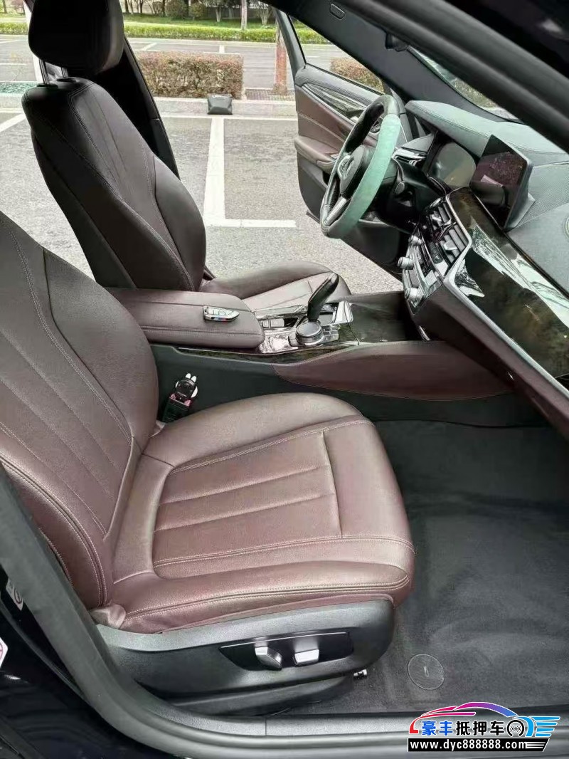 19年宝马5系轿车抵押车出售