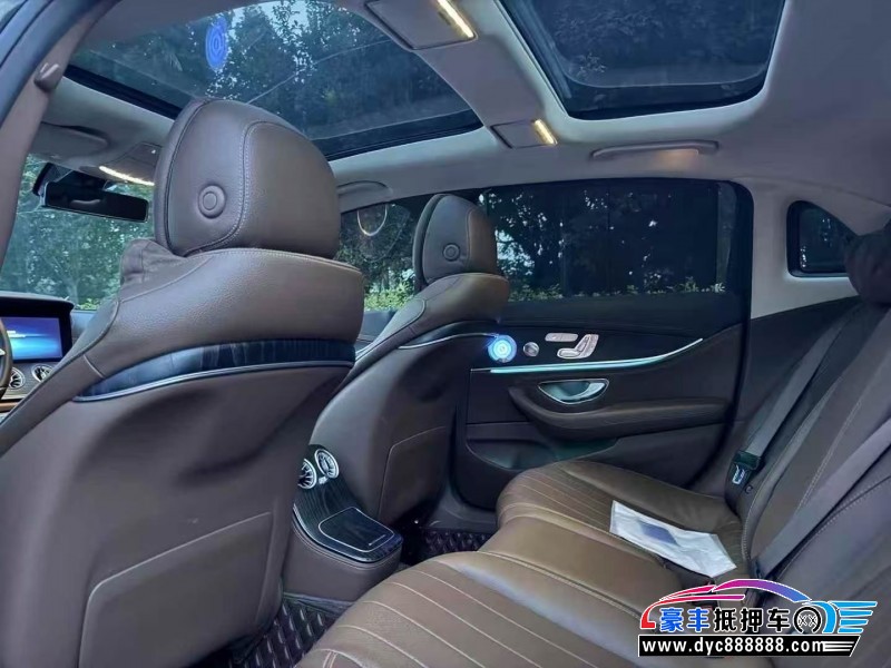 22年奔驰E轿车抵押车出售