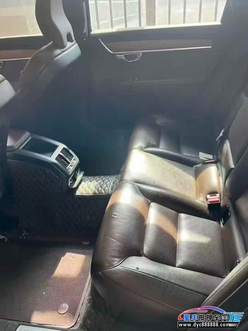 19年沃尔沃S90轿车抵押车出售