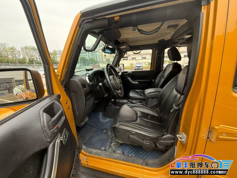 14年Jeep牧马人轿车抵押车出售