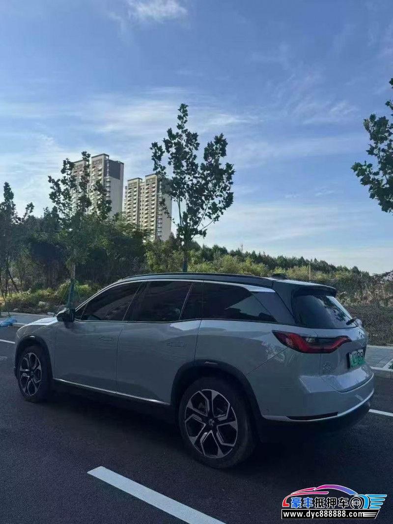 22年蔚来ES8轿车抵押车出售