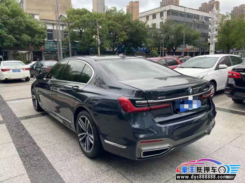 21年宝马7系轿车抵押车出售