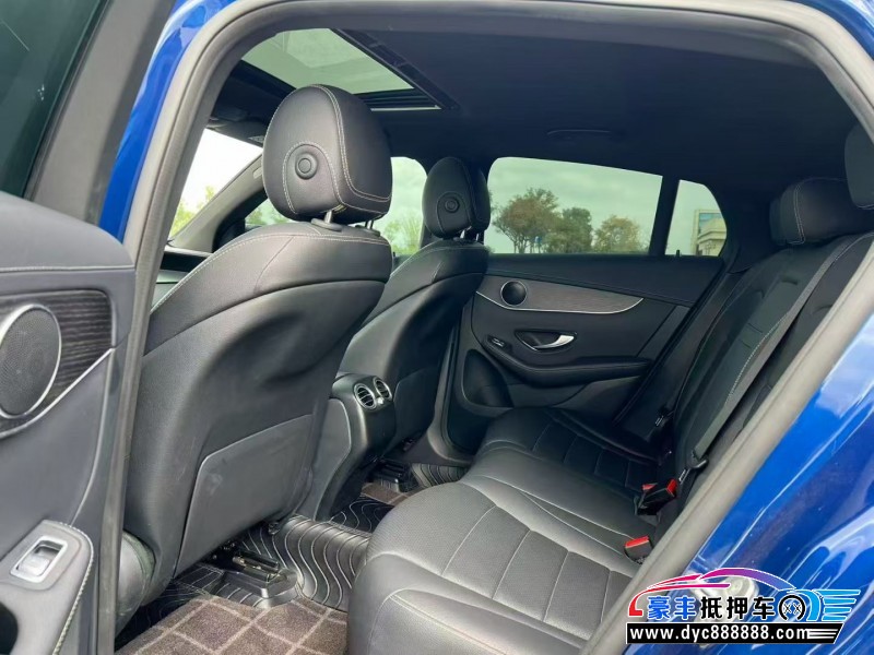 20年奔驰GLC轿车抵押车出售