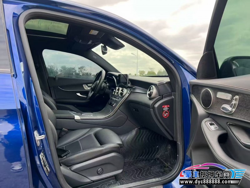 20年奔驰GLC轿车抵押车出售