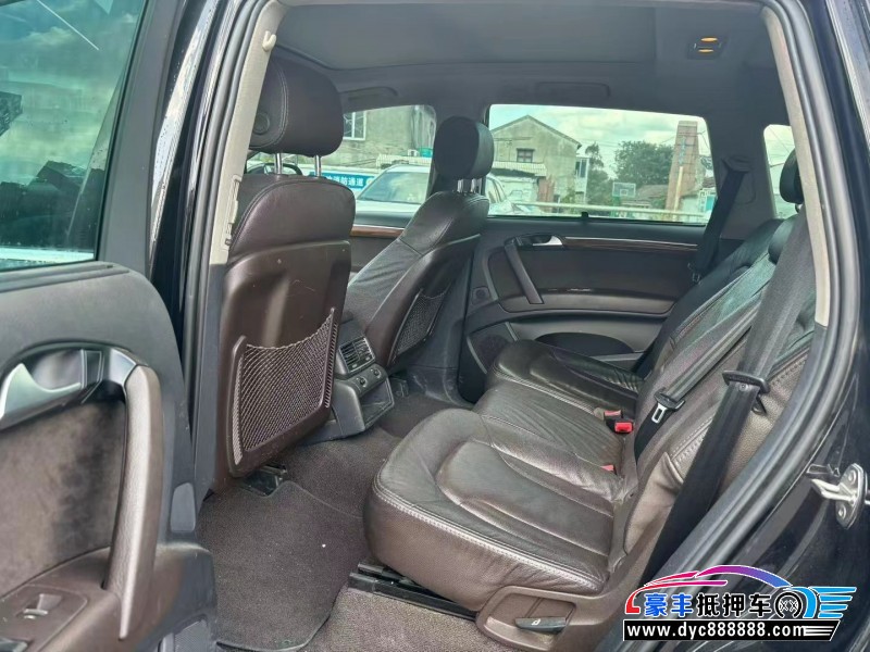 15年奥迪Q7轿车抵押车出售