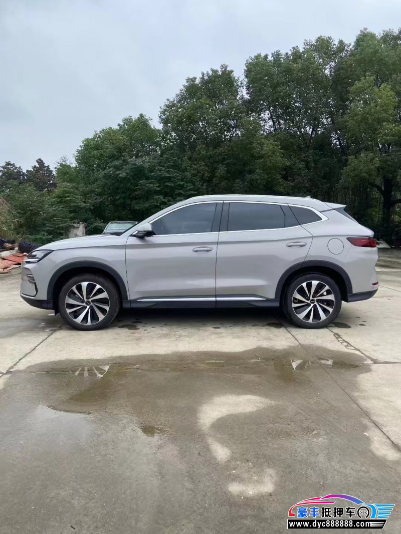 24年比亚迪宋轿车抵押车出售