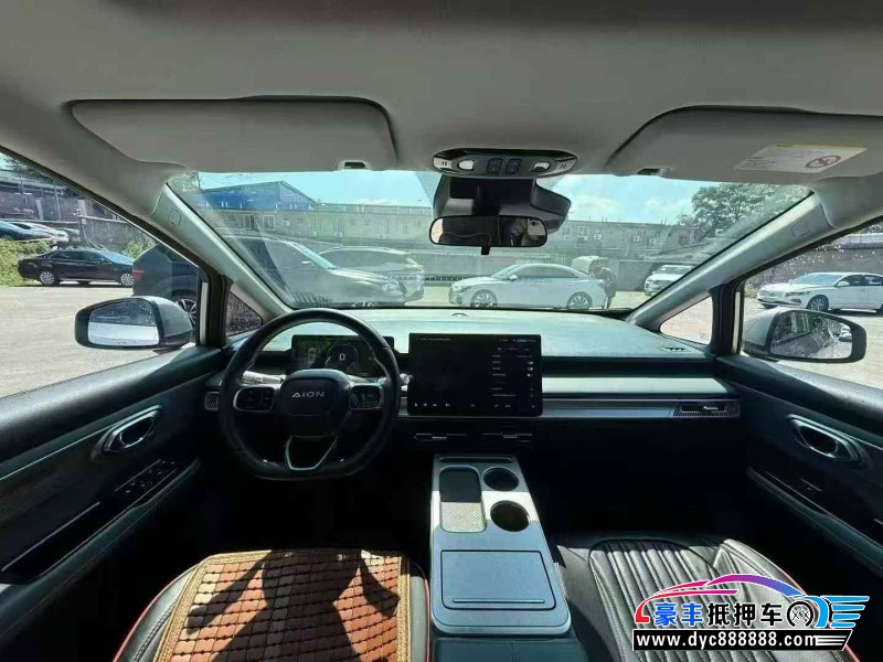 24年埃安Y70轿车抵押车出售