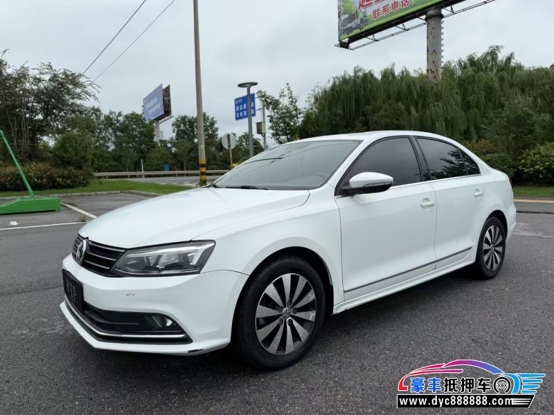 16年大众速腾轿车抵押车出售